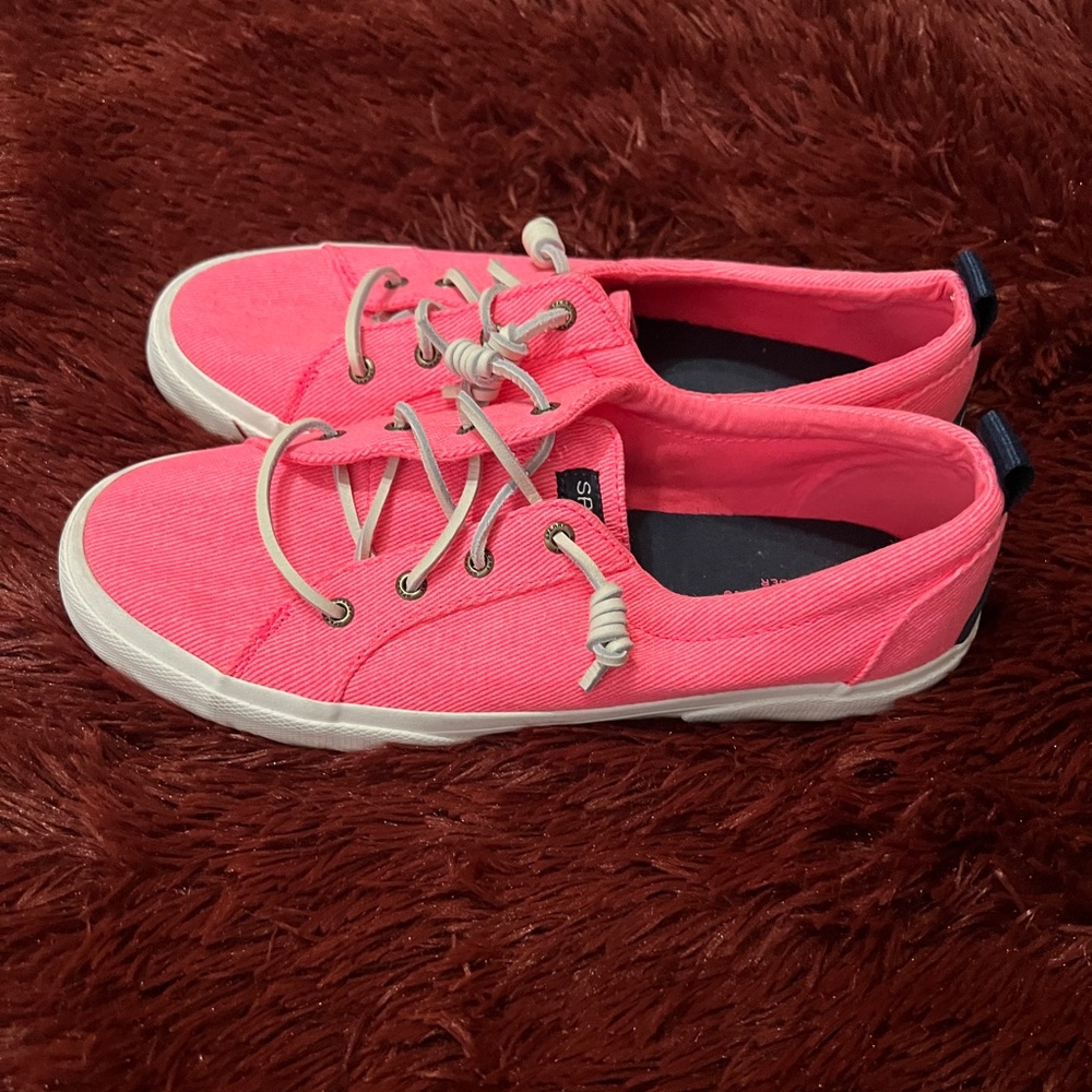 Womans sherry boat shoe, size 9.5 never worn.